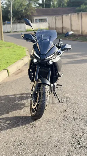 Yamaha 2025 Black