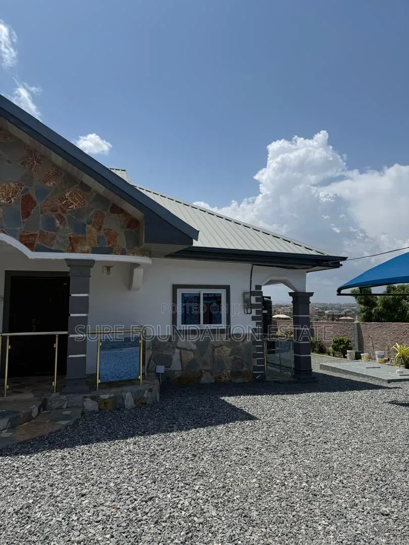 2bdrm House in Maccharty Hills for sale