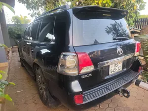 Toyota Land Cruiser 2013 Black
