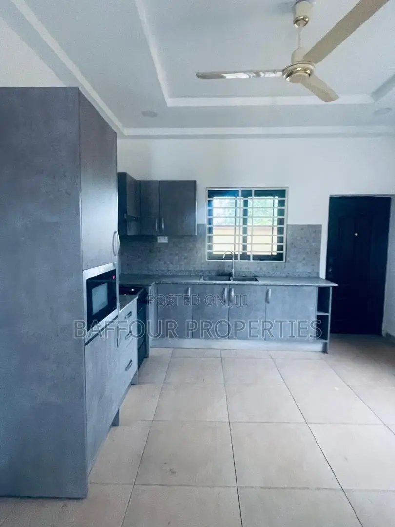 4bdrm House in East Legon for rent