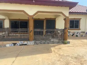 6bdrm House in Atwima Boko, Kumasi Metropolitan for sale