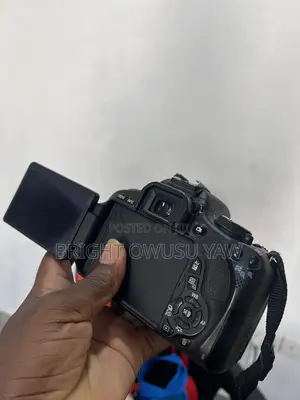 Canon Rebel T3i, Battery and a Charger