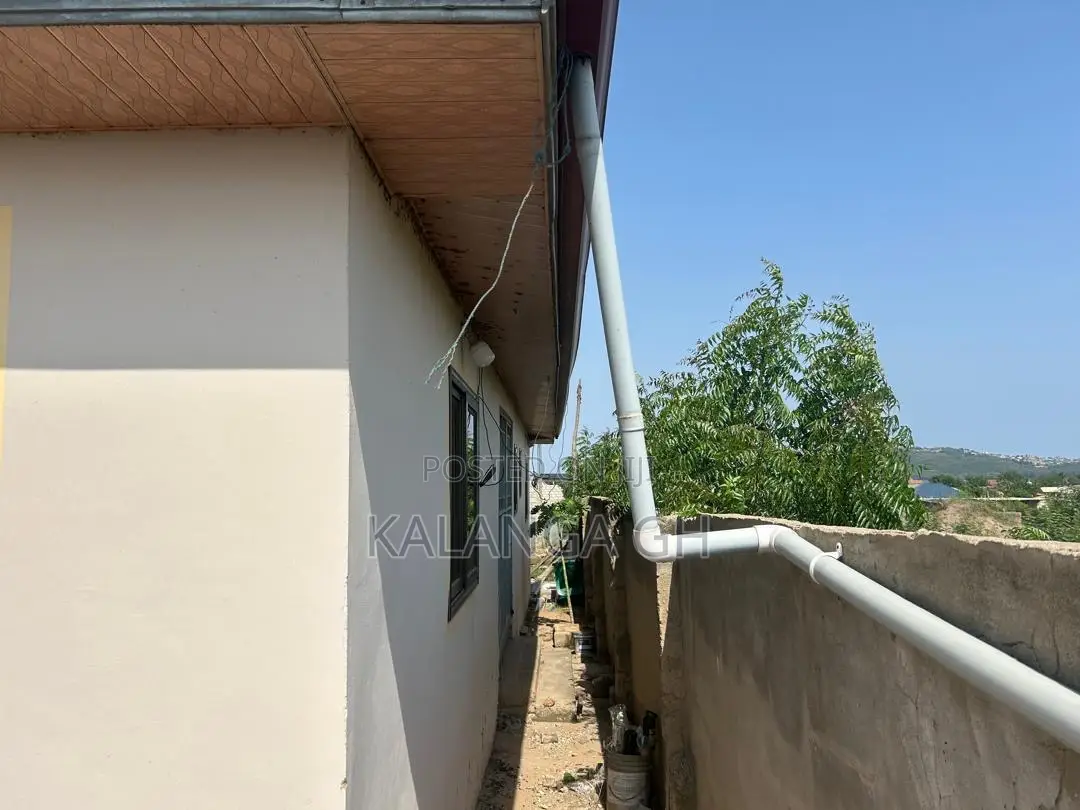 Furnished 4bdrm House in Kasoa for sale