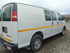Chevrolet 5500 2000 White