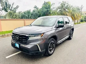 Honda Pilot EX-L 8 Passenger AWD 2023 Silver