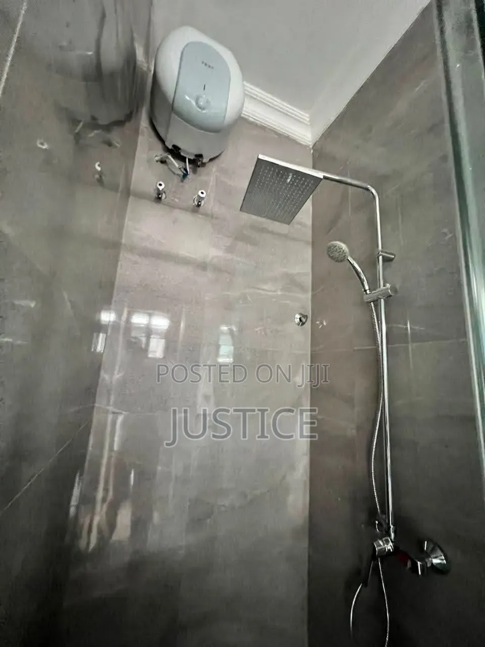 4bdrm House in East Airport for sale