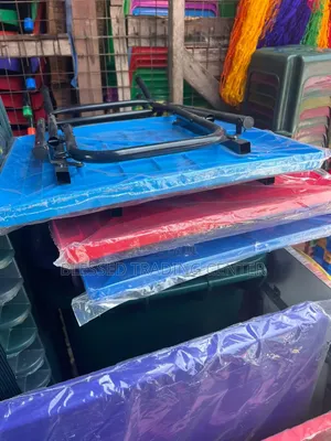 Foldable Plastic Metal Legs Table