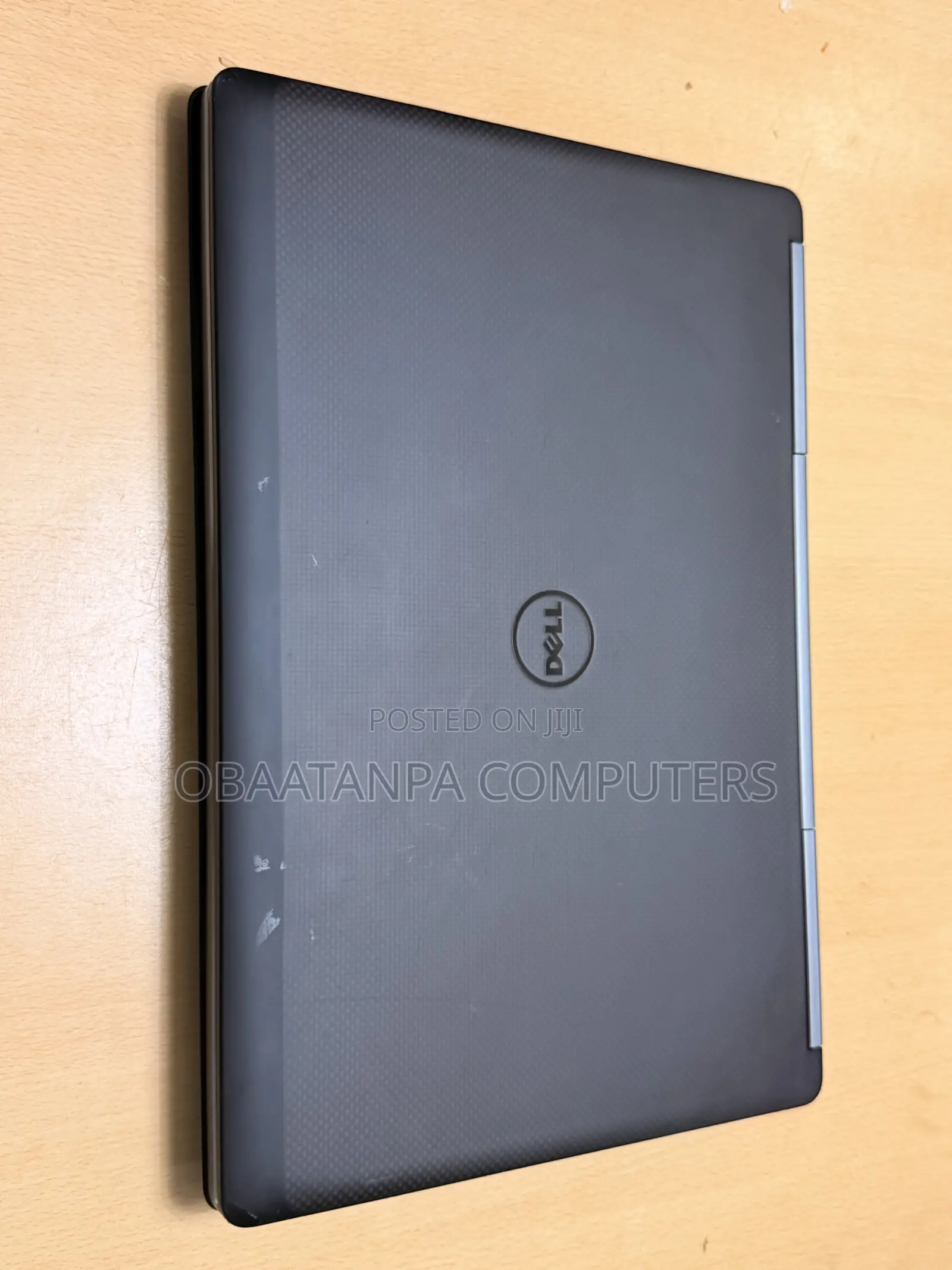 Laptop Dell Precision 17 7720 16GB Intel Xeon SSHD+SSD 256GB