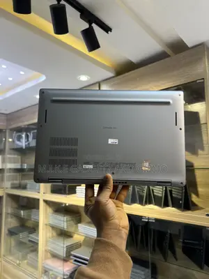 Laptop Dell Latitude 7420 16GB Intel Core i5 SSD 256GB