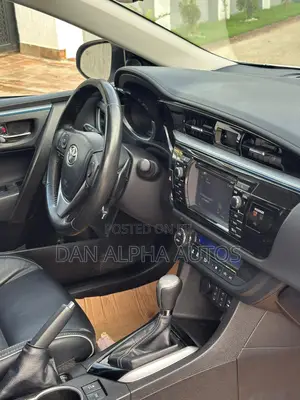 Toyota Corolla S 4dr Sedan (1.8L 4cyl CVT) 2016 White