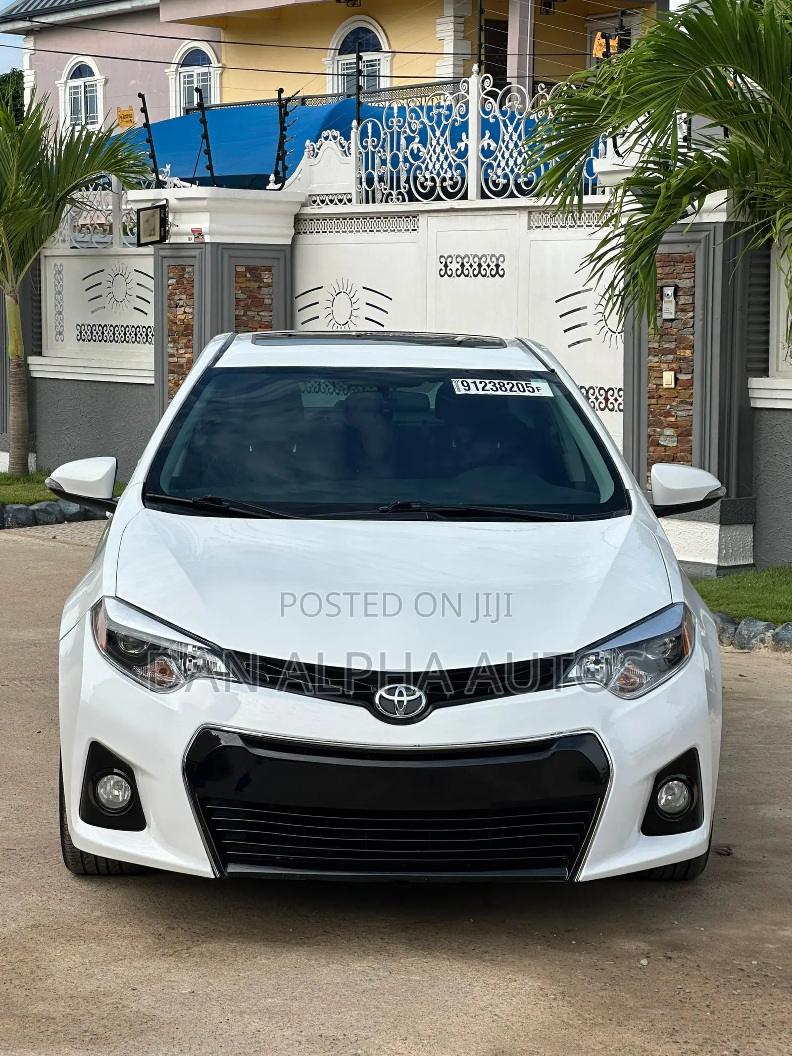 Toyota Corolla S 4dr Sedan (1.8L 4cyl CVT) 2016 White