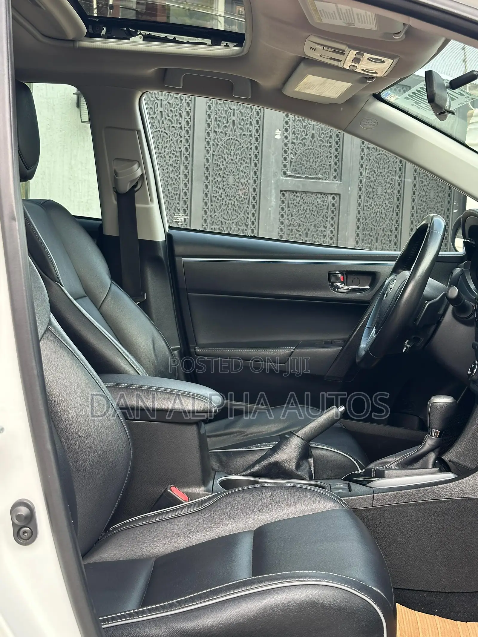 Toyota Corolla S 4dr Sedan (1.8L 4cyl CVT) 2016 White