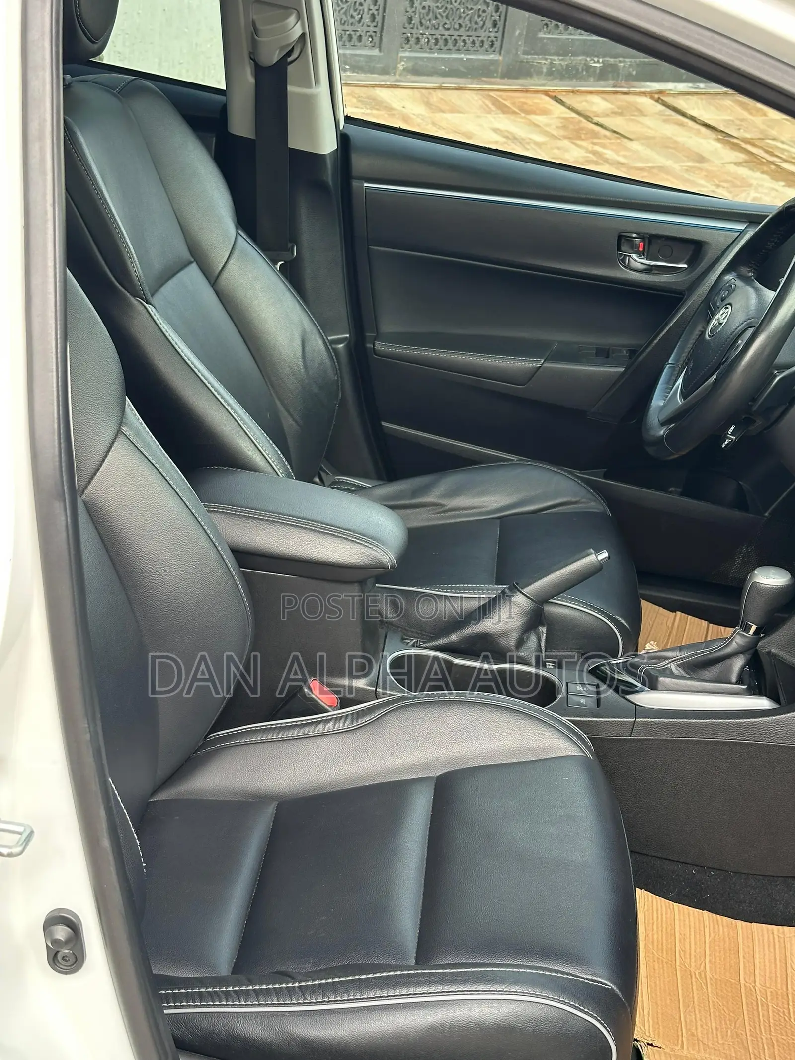 Toyota Corolla S 4dr Sedan (1.8L 4cyl CVT) 2016 White