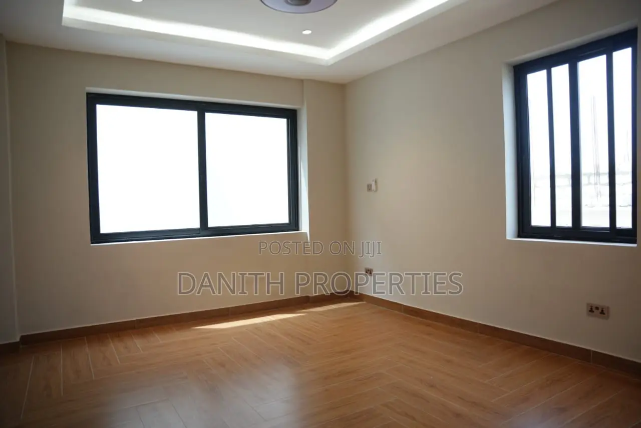 3 Bedroom Townhouse for Sale in Tse Addo