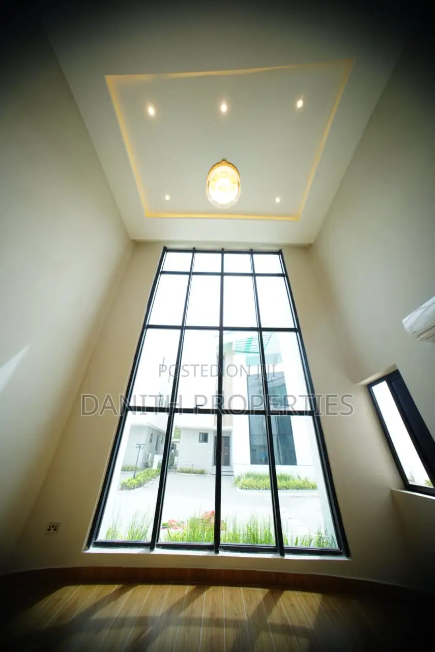 3 Bedroom Townhouse for Sale in Tse Addo