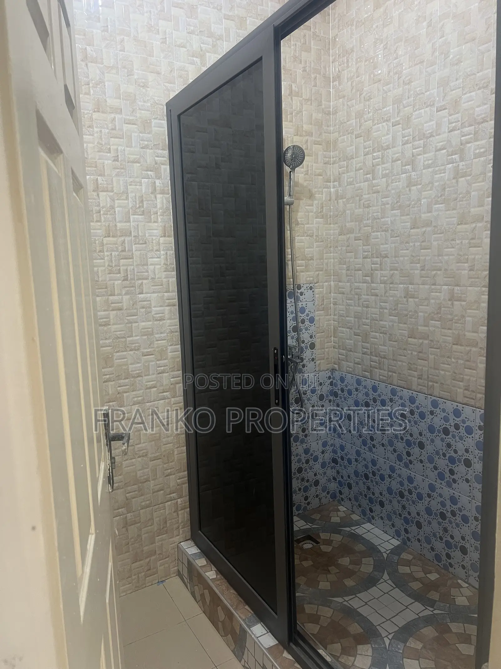 3bdrm House in Franko Properties, School Junction for rent