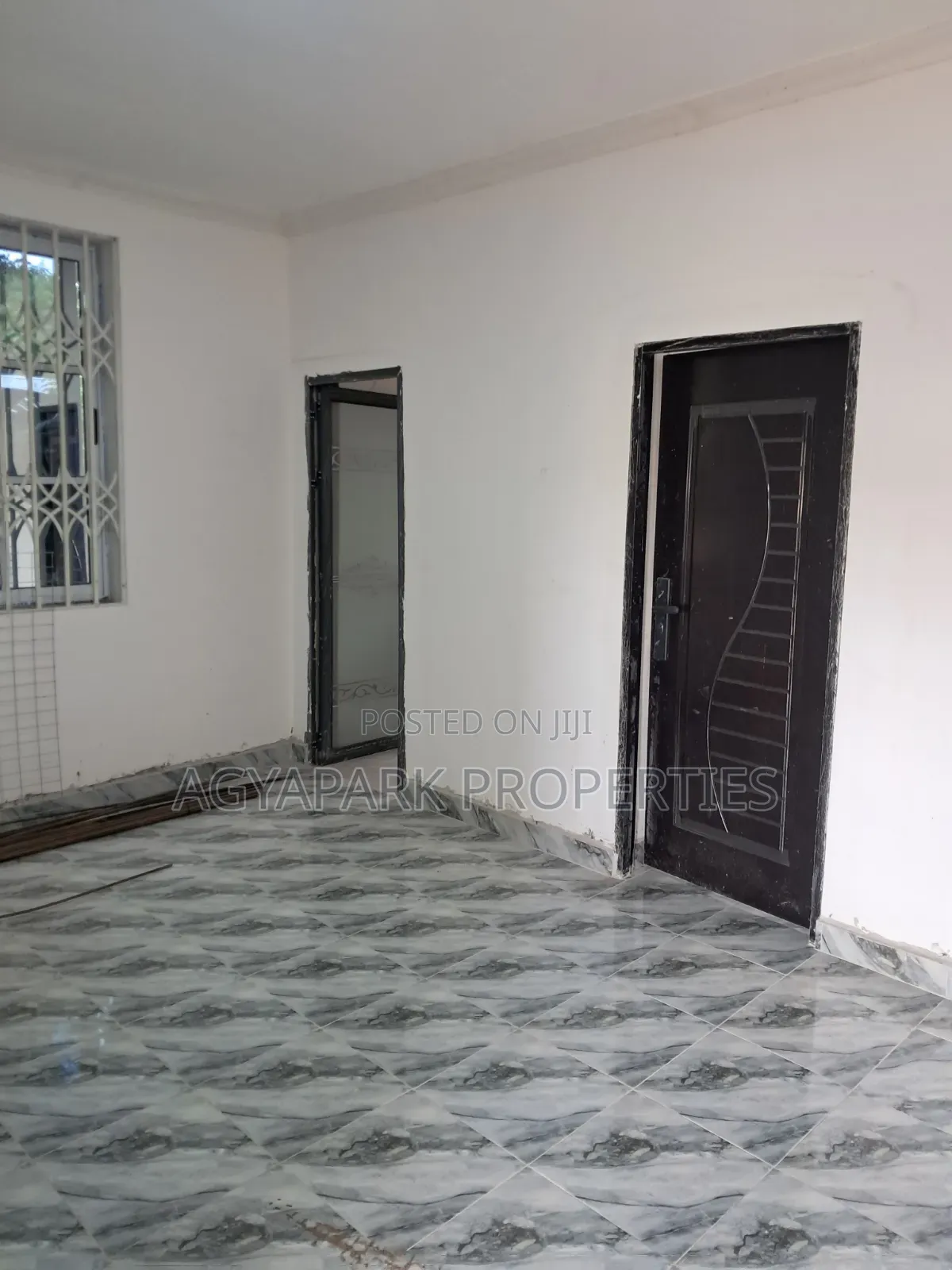 1bdrm Apartment in China Mall, Amasaman for rent