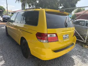 Honda Odyssey 2.4 4WD 2010 Yellow