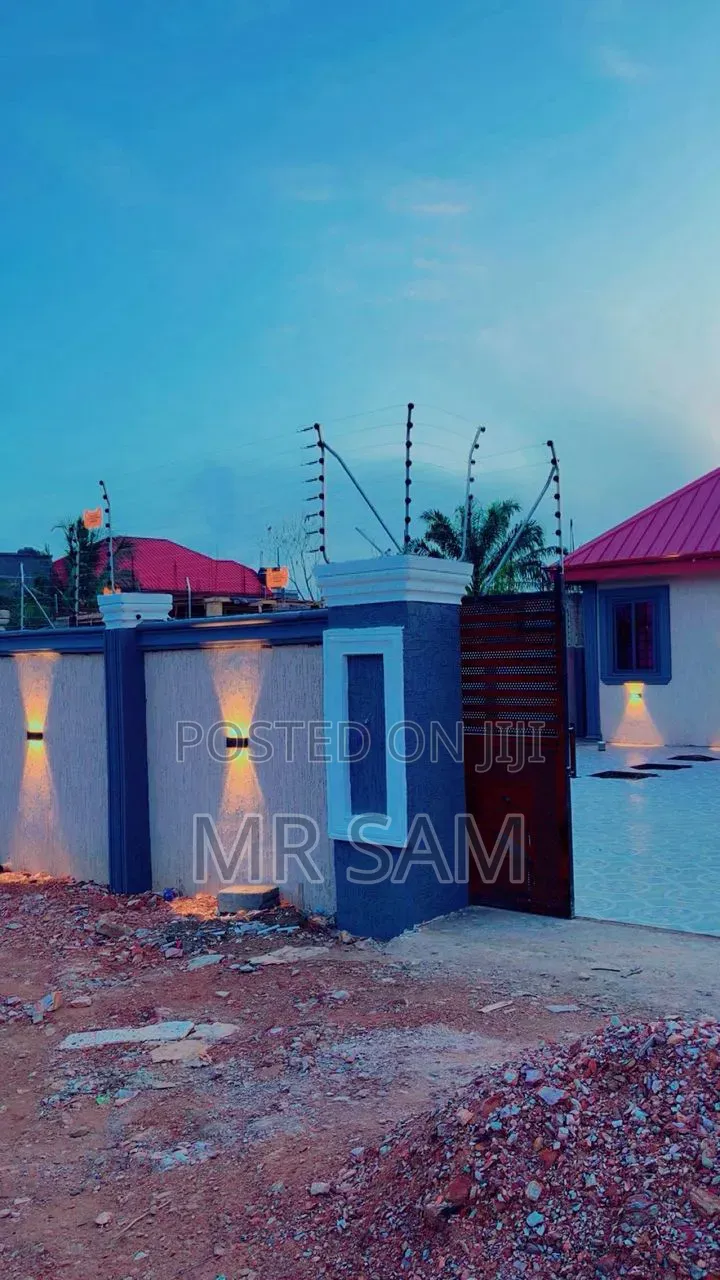 3bdrm House in Sam Properties, Manhean for sale