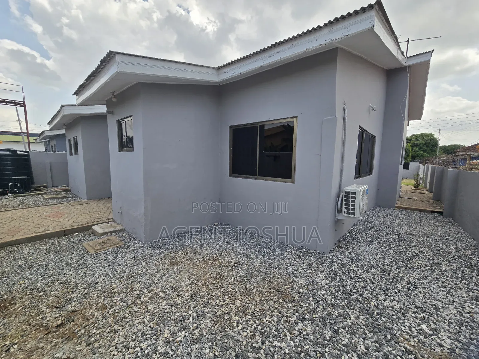 3bdrm House in Spintex Road for rent