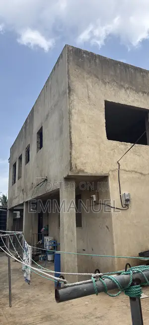 7bdrm Apartment in Spintex for rent
