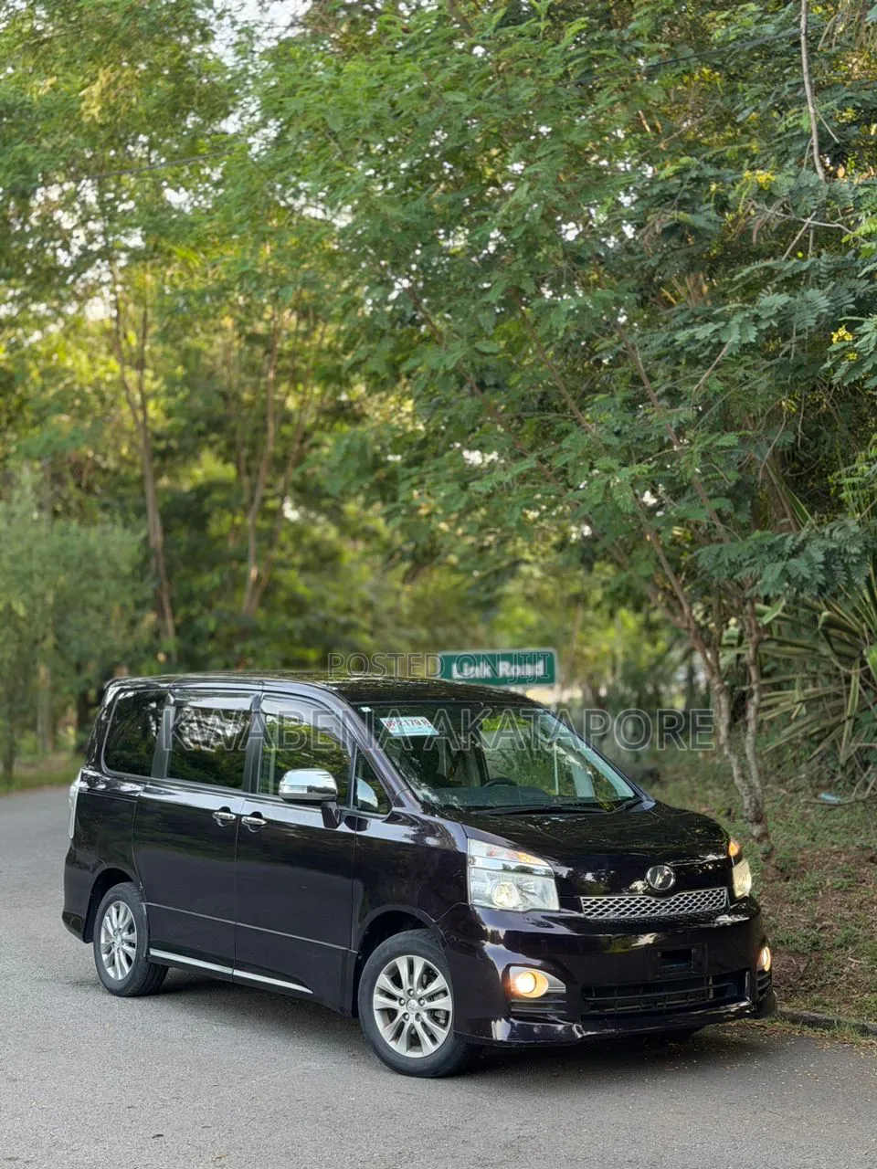 Toyota Voxy 2013 Black
