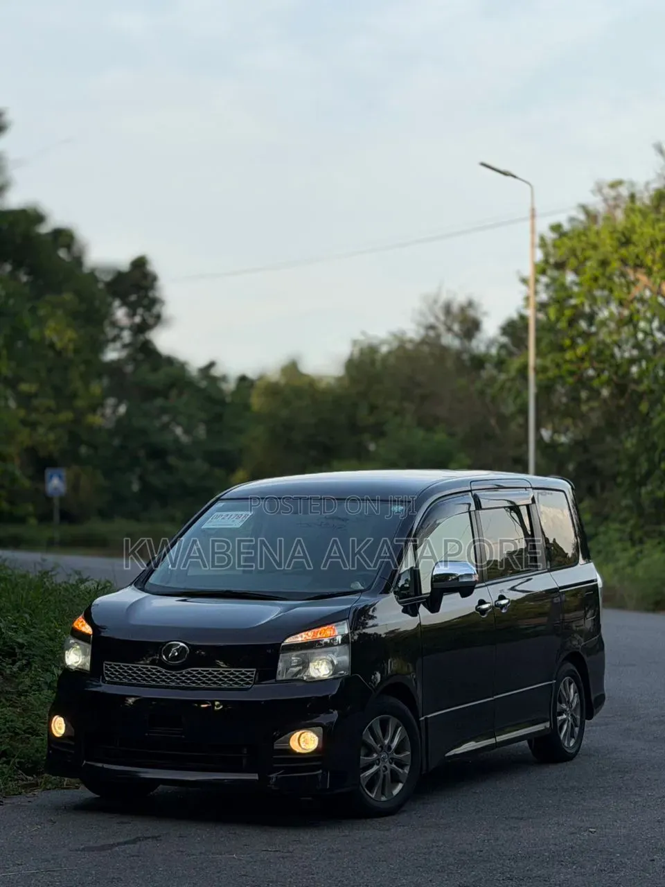 Toyota Voxy 2013 Black