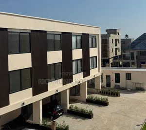 Furnished 3bdrm Townhouse / Terrace in Kofis Realty, Lashibi for rent