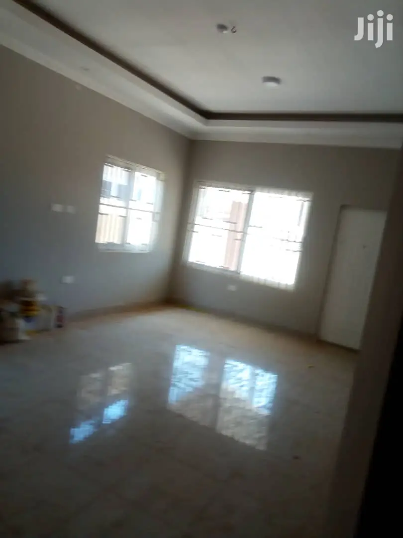 3bdrm House in Bronko Housing, Accra Metropolitan for sale