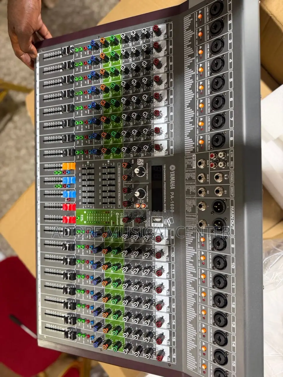 Yamaha Pa-1600 16channels Professional Mixer