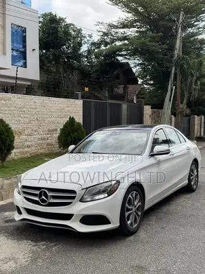 Mercedes-Benz C300 Luxury 4dr RWD Sedan (2.0L 4cyl 7A) 2015 White