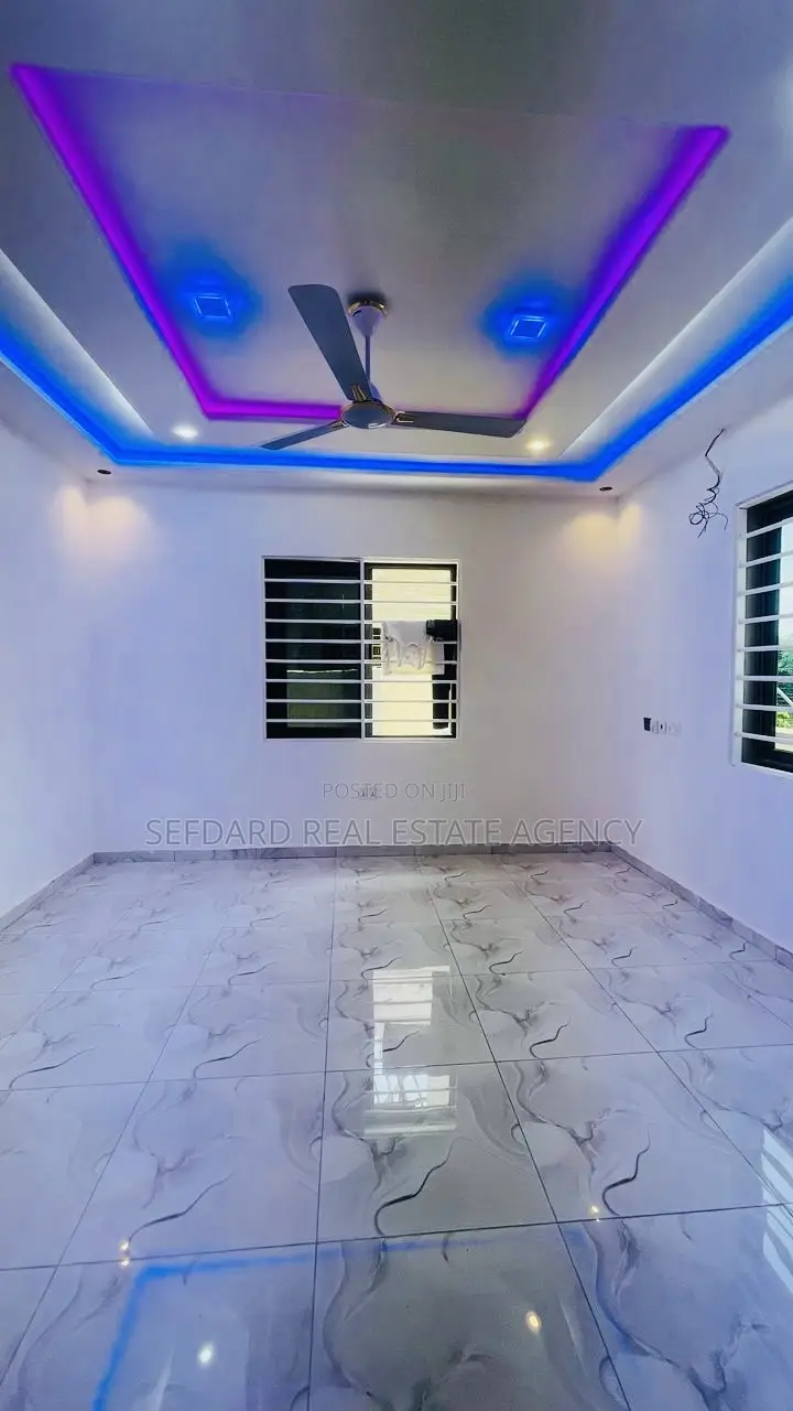 3bdrm House in Sefdard Properties, Ablekuma for sale