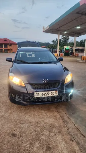 Toyota Matrix L Hatchback FWD (1.8L 4cyl 5M) 2012 Blue