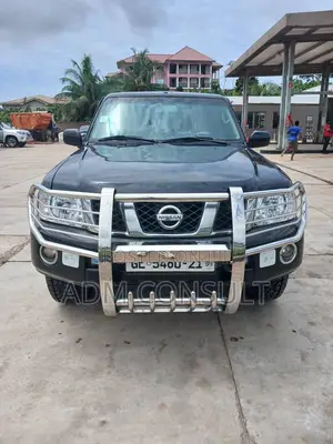 Nissan Patrol 2015 Black