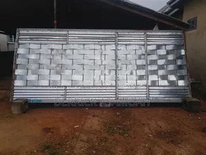Fence Gate Pushing