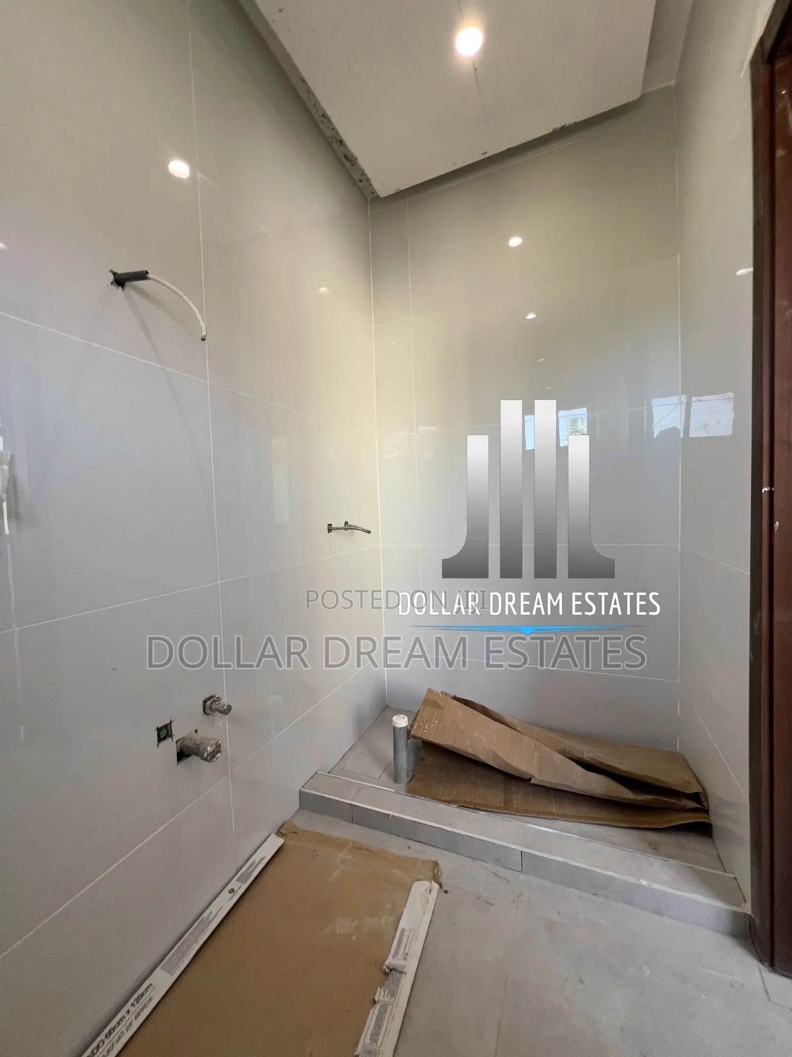 4bdrm House in Airport Residential Area for sale