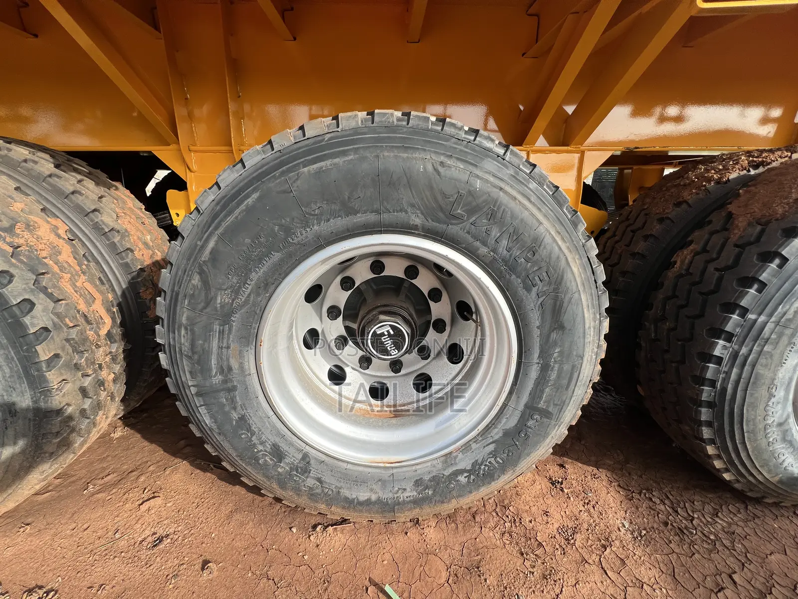 Flatbed Trailer Brand New 4 Axle – Front Lift Axle, Heavy Duty (Tema)