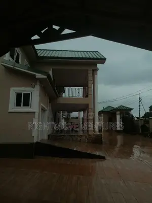 Fully Furnished House at Takroadi