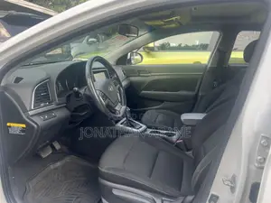 Hyundai Elantra 2017 White