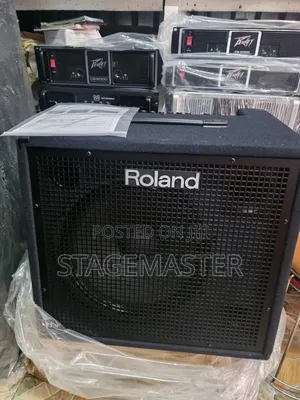 Roland Kc-600 Keyboard Combo