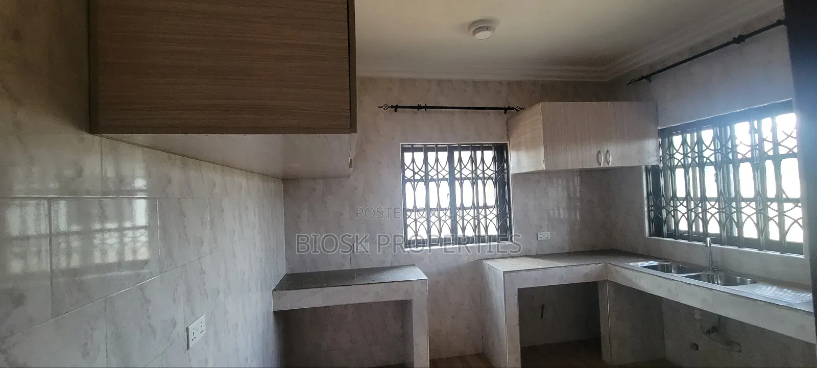 3bdrm Apartment in Biosk Properties, Valley View Area for rent