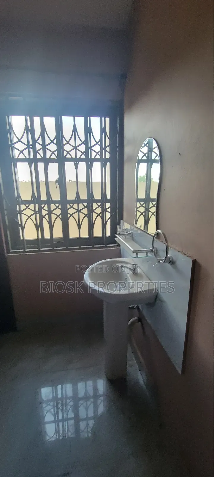 3bdrm Apartment in Biosk Properties, Valley View Area for rent