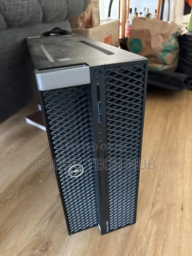 Desktop Computer Dell Precision 5820 16GB Intel Xeon SSD 256GB