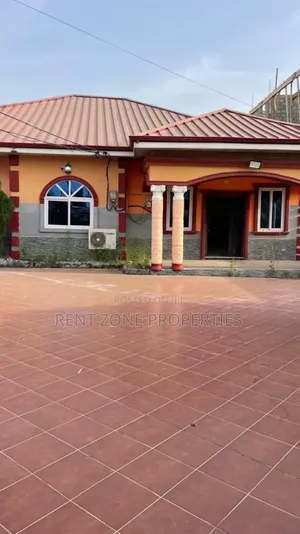 3bdrm Maisonette in Amasaman for rent