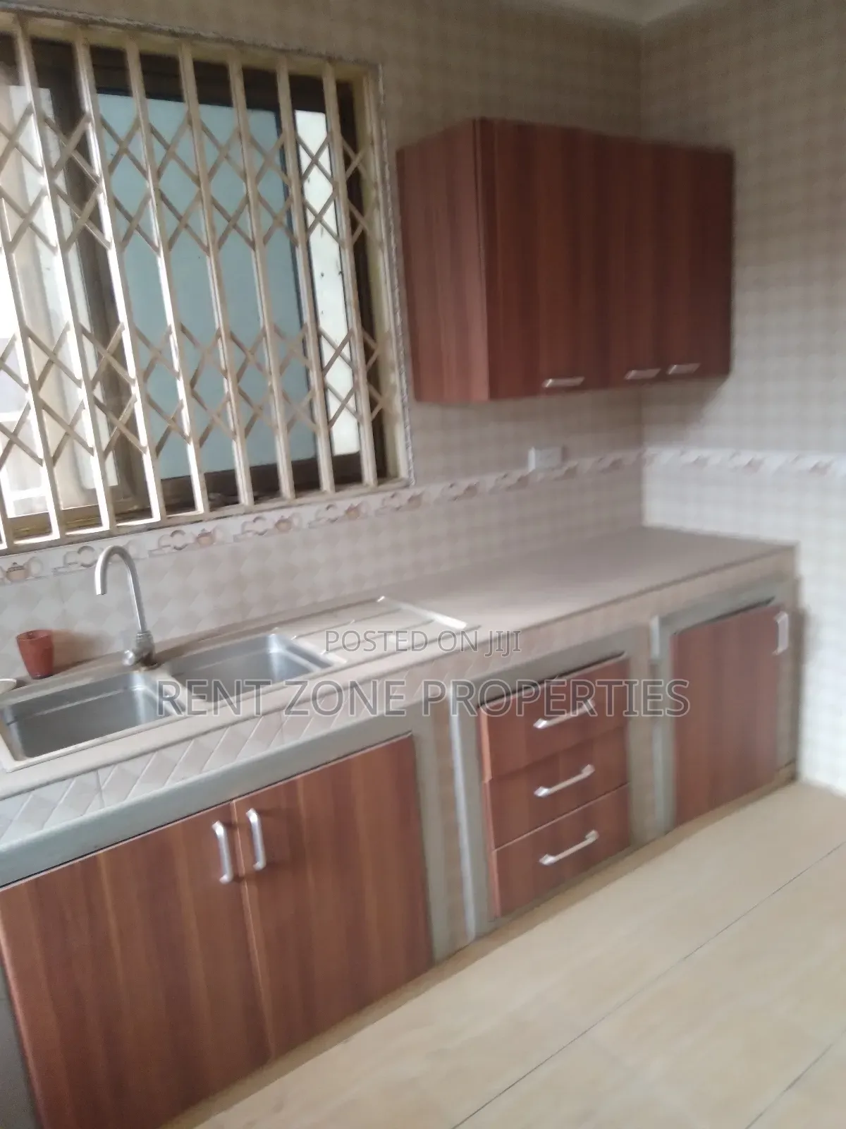 3bdrm Maisonette in Amasaman for rent