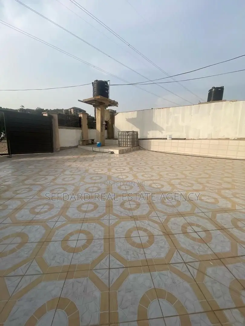 3bdrm House in Sefdard Properties, Kwabenya for sale