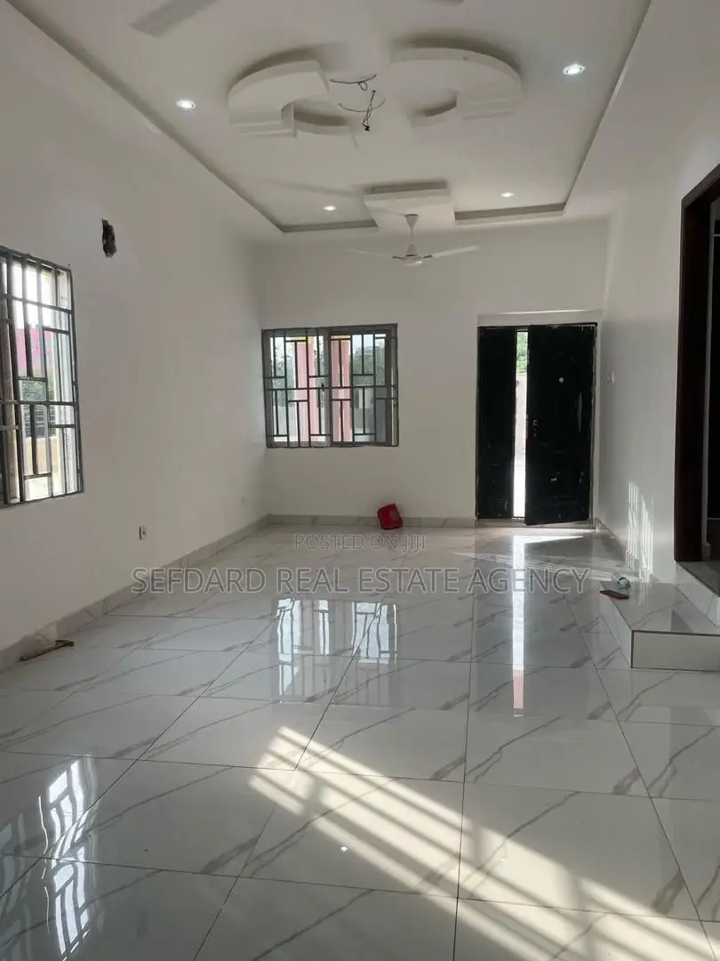 3bdrm House in Sefdard Properties, Kwabenya for sale