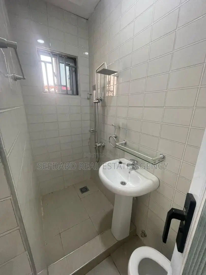 3bdrm House in Sefdard Properties, Kwabenya for sale