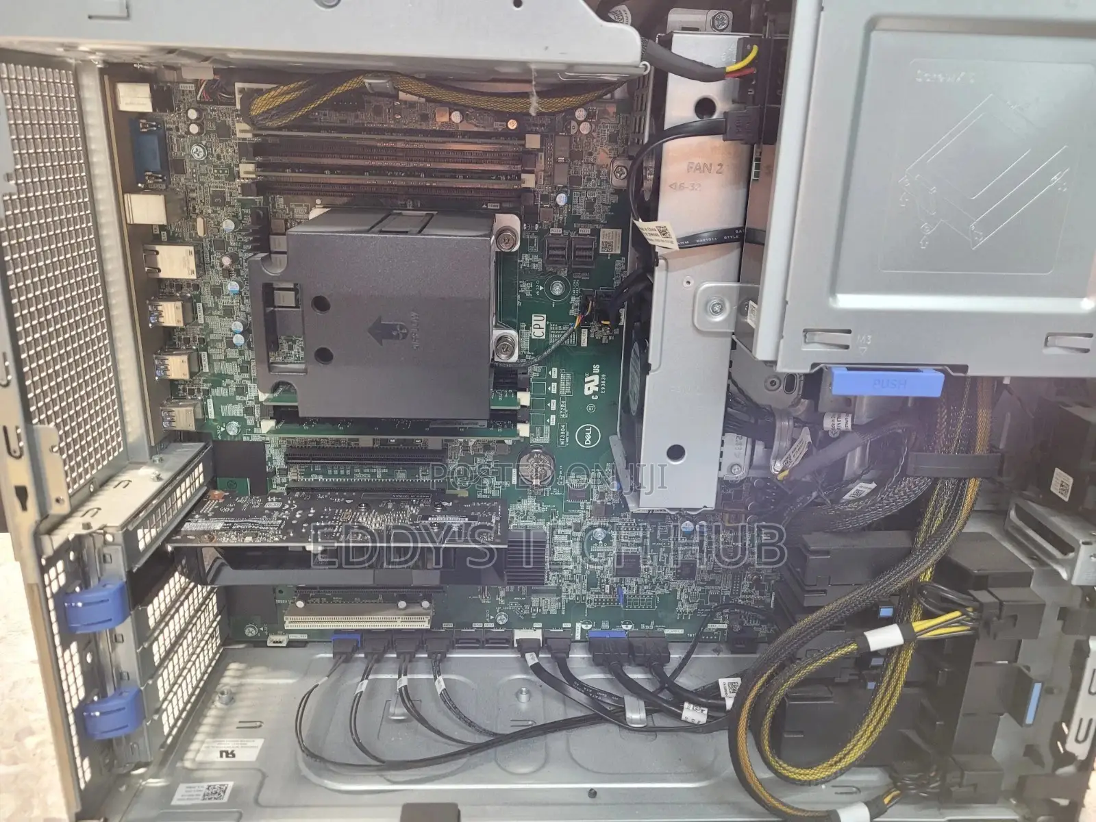Desktop Computer Dell Precision 5820 32GB Intel Xeon SSD 256GB