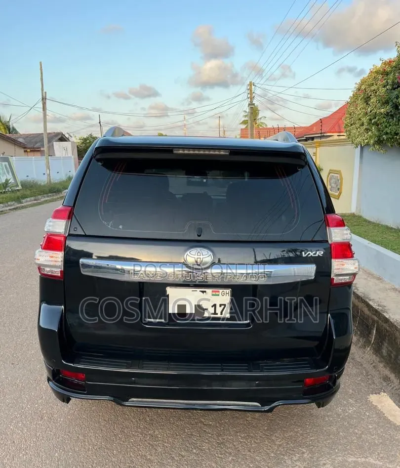 Toyota Land Cruiser Prado 2016 Black